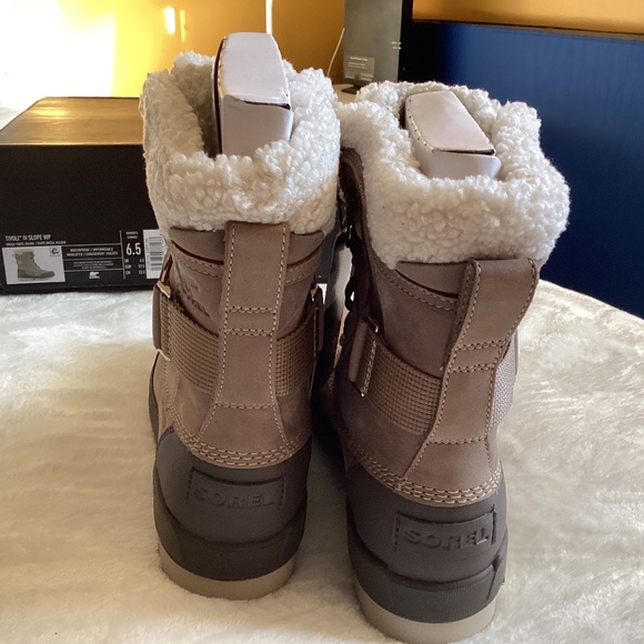 Sorel Ladies Waterproof winter boots - Picture 5 of 5